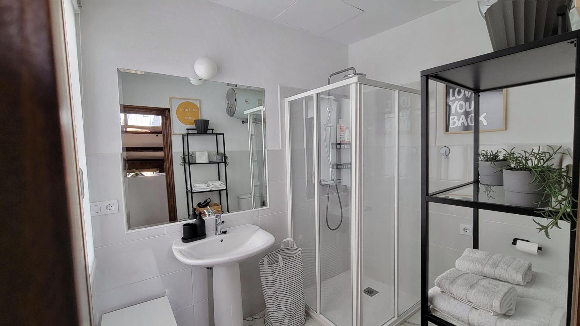 Buhardilla Centrica Para Parejas อาโร ภายนอก รูปภาพ