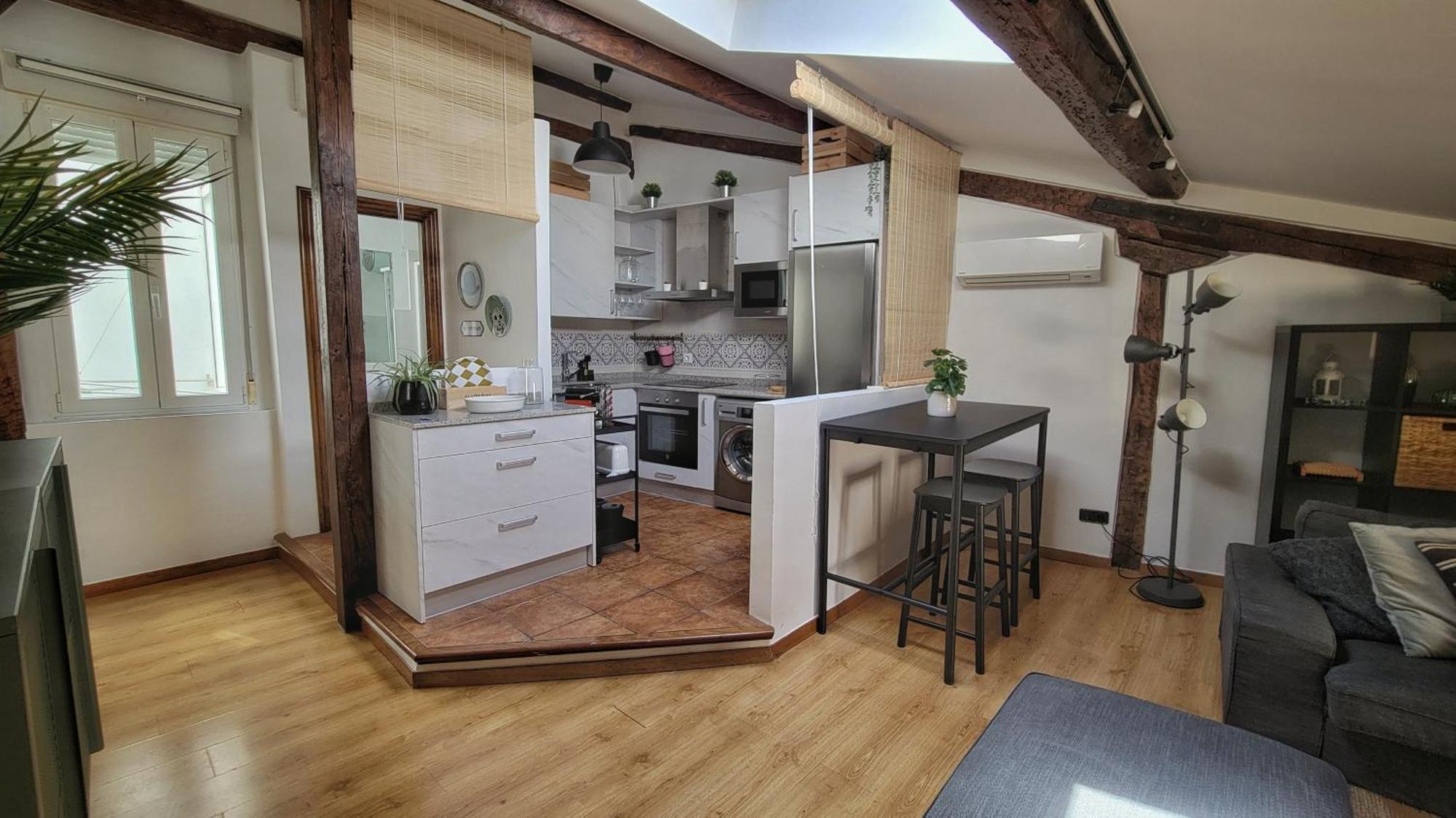 Buhardilla Centrica Para Parejas อาโร ภายนอก รูปภาพ